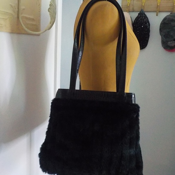 Mink-Look Shoulder Bag NWOT - Picture 2 of 7